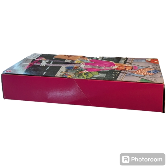 1996 Barbie at Bloomingdales Doll Special Edition Mattel #16290 - Picture 3 of 7